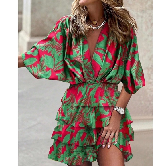Boho Floral Print Batwing Sleeve Ruffle Tiered Mini Dress - Picture 2 of 7